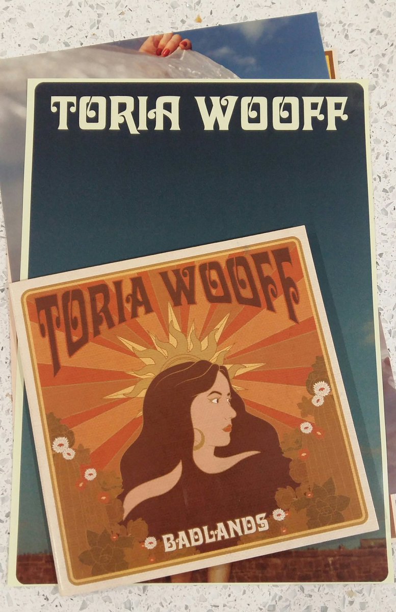 What a handsome package to come home to... <a href="/toriawooff/">Toria Wooff</a>