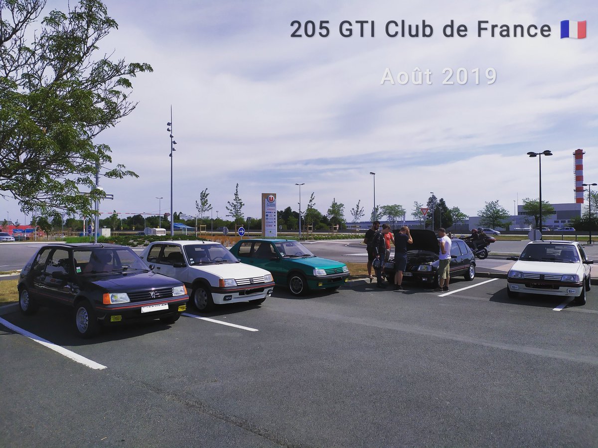 205gticdf's tweet photo. Le rassemblement mensuel, un excellent moyen pour se retrouver chaque mois entre passionnés et discuter autour des #205GTI.🚗🚗🚗
#205gticlubdefrance #205griffe https://t.co/ElU79zXBm0
