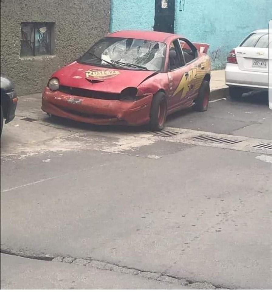 Rayo mcqueen cae en las drogas