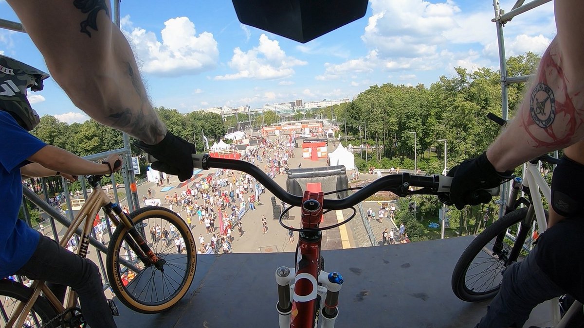 RustyRyder2's tweet photo. 27 июня Я ворвался на Moscow city games. Это было что то обсолютно новое для меня. На #YouTube вылодил об этом видео.
Ссылка на канал в шапке профиля.
#РжавыйРайдер #RustyRider #YouTube #Subscribe #SPECIALIZED #Slope #mountainbike #ride #MTB https://t.co/9IRgjBcnIQ