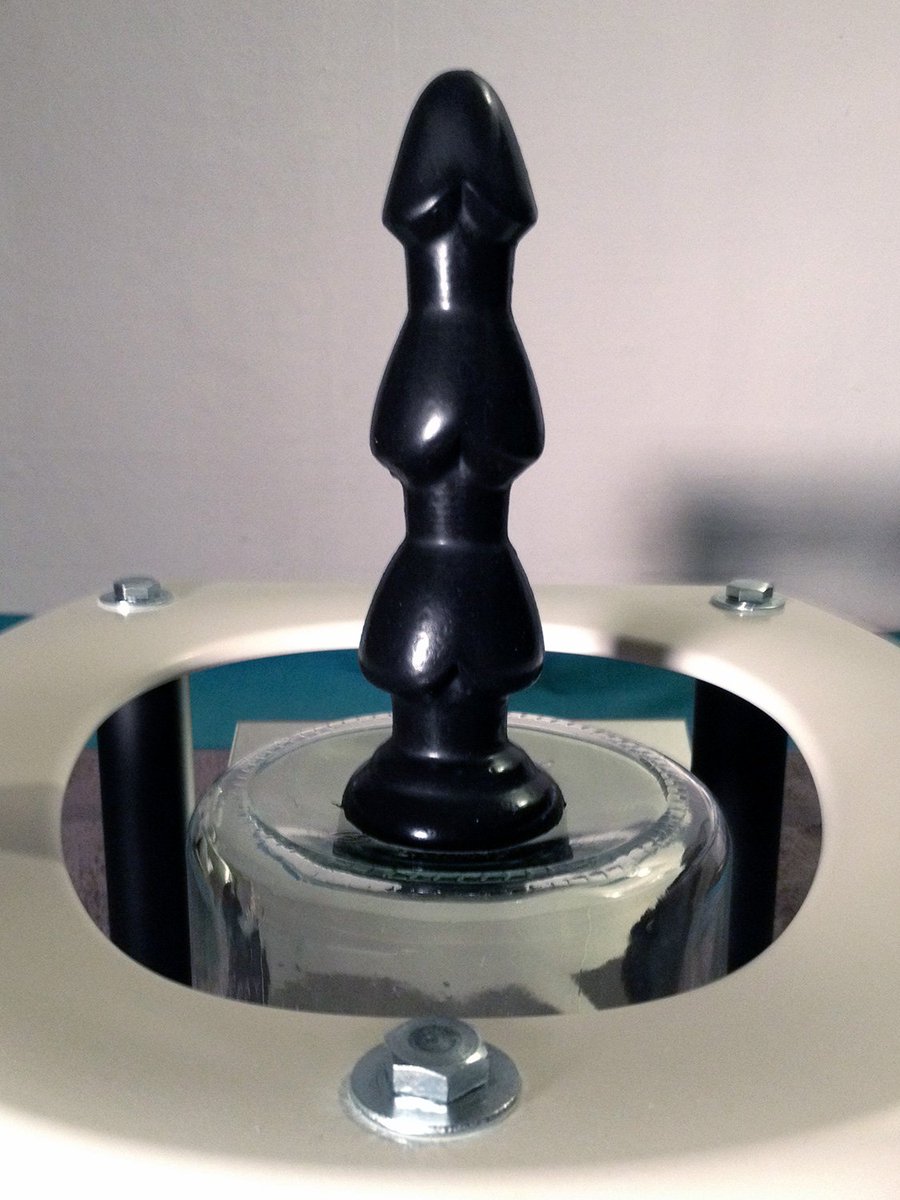 drpeeemeee's tweet photo. Rimchair con big dildo

#rimchair #dildo #bigdildo #drpeeemeee #selfmade #DIY https://t.co/0Iemds6k5v
