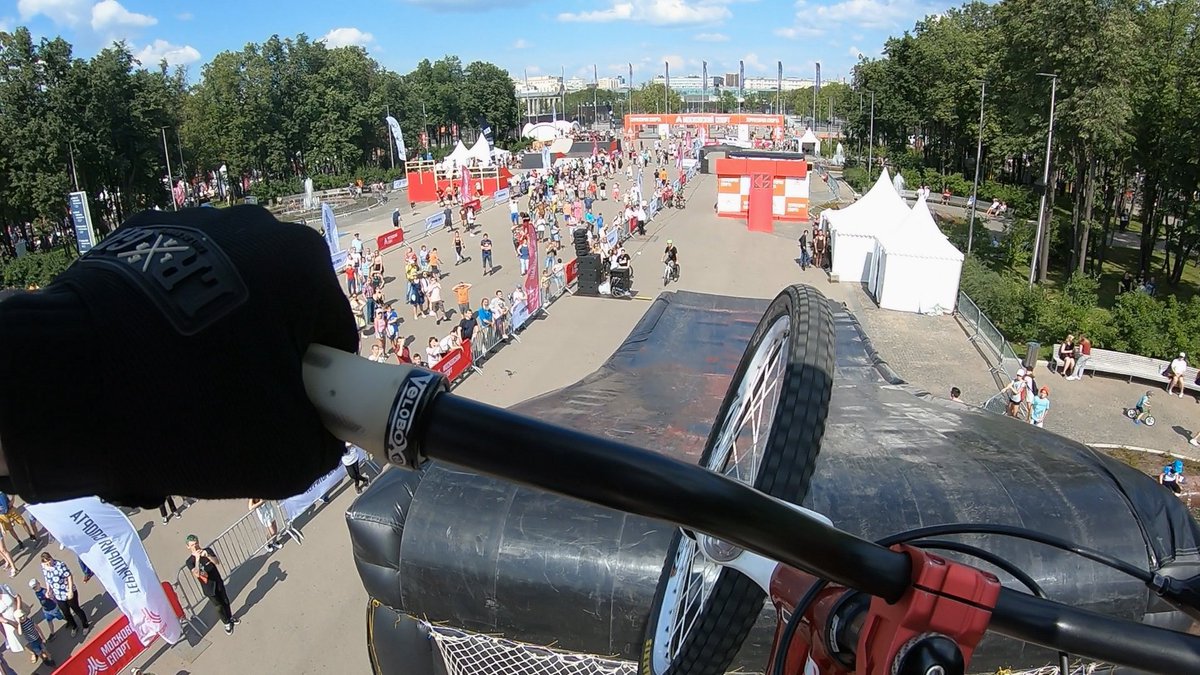 RustyRyder2's tweet photo. 27 июня Я ворвался на Moscow city games. Это было что то обсолютно новое для меня. На #YouTube вылодил об этом видео.
Ссылка на канал в шапке профиля.
#РжавыйРайдер #RustyRider #YouTube #Subscribe #SPECIALIZED #Slope #mountainbike #ride #MTB https://t.co/9IRgjBcnIQ