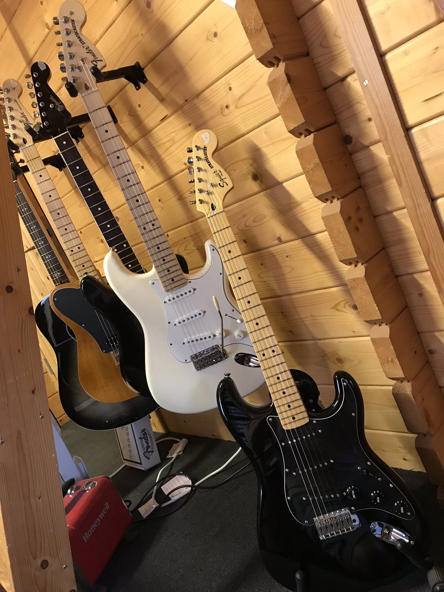 Guitarlodge's tweet image. Guitars &amp;amp; more guitars. It’s been a busy few weeks with appearances from the likes of Gibson, Epiphone, Fender etc etc.
No such thing as too many guitars.
#Guitarporn #6strings