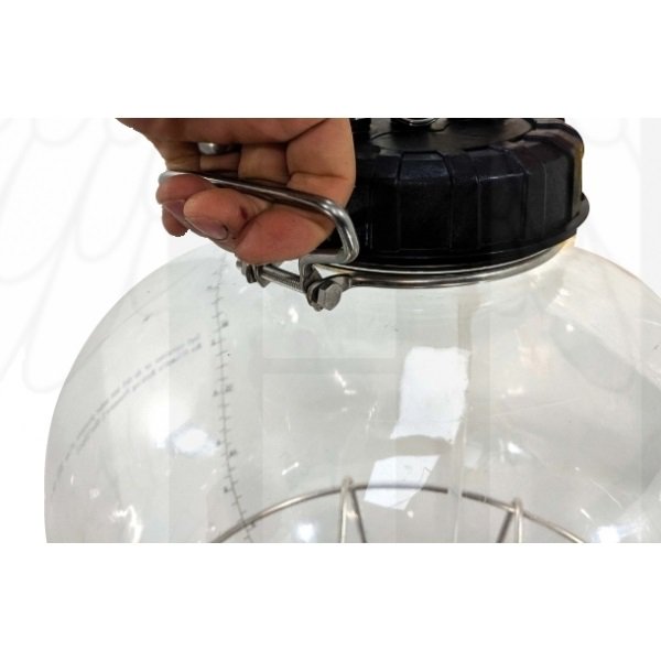 angelHomeBrew's tweet image. Now taking preorders on the new Fermzilla 27L at discounted prices. Also includes the neck stainless steel lifting handle.

angelhomebrew.co.uk/en/fermentatio…

Pressure Kit &amp;amp; BlowTie Spunding Valve options 

#fermzilla #unitank #conical #fermenter #homebrew #homebrewing #fermentasaurus