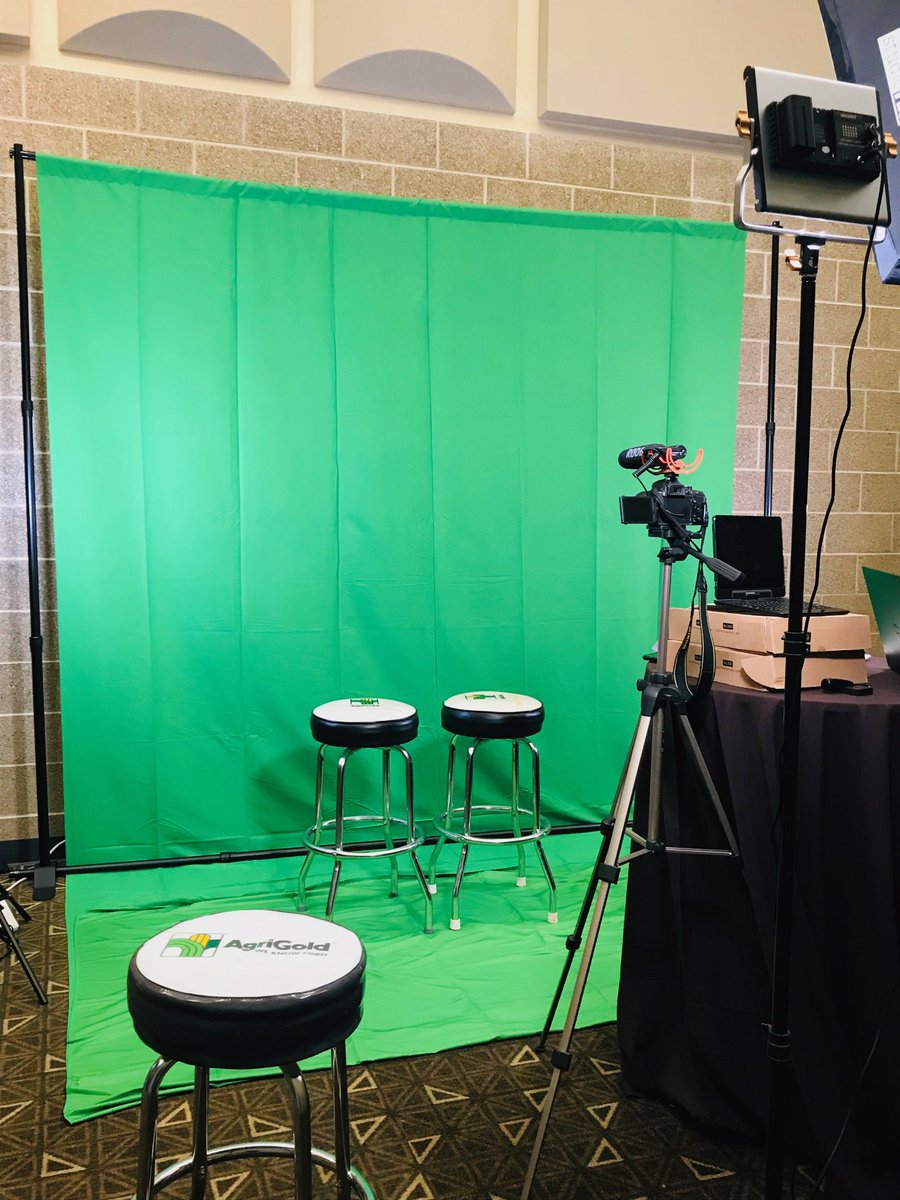 AlisonHartstack's tweet image. Playing marketer for the day at AgriGold’s Platinum Partner meeting in Bettendorf! Come chat w/ my team about how you’re using technology on your farm. ⁦⁦⁦@AdvantageAcre⁩ ⁦@climatecorp⁩