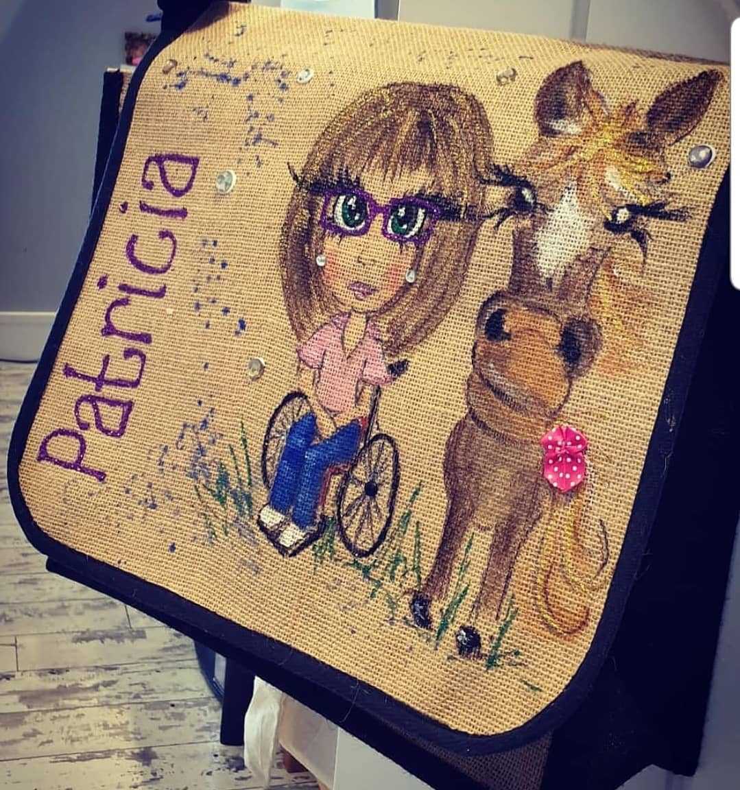 KarenWuffleluv's tweet photo. Gorgeous handpainted jute satchel.  Completely unique design ❤ https://t.co/zXTNRIoqDD