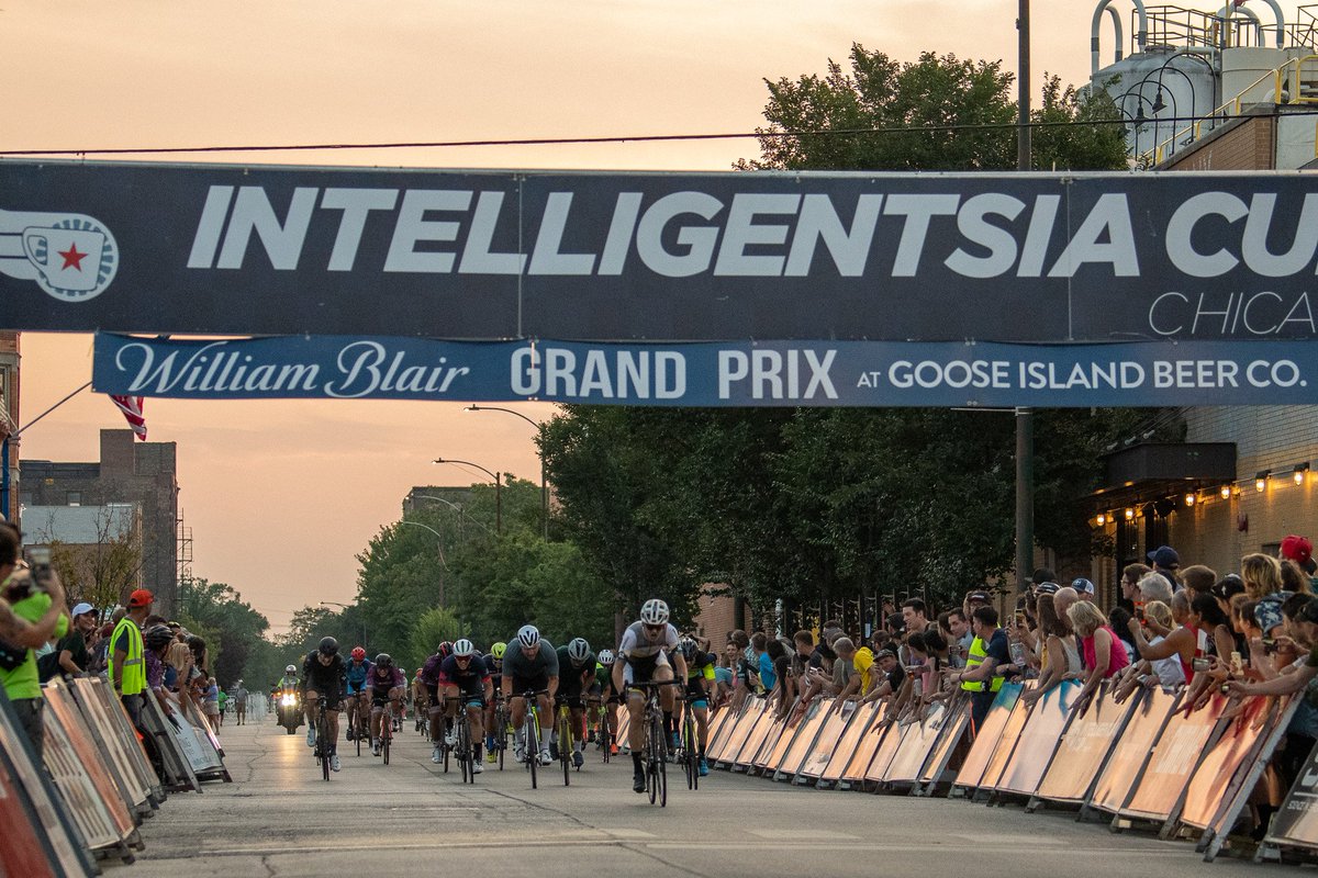 PrairieStateCyc's tweet photo. 2019 #IntelliCup sees large increase in ridership!
https://t.co/EolxP16AQ7
#Cycling #USACycling #RoadIsNotDead #roadracing #critracing #criterium #Chicago
cc: @Intelligentsia https://t.co/tt4kVxRwfZ