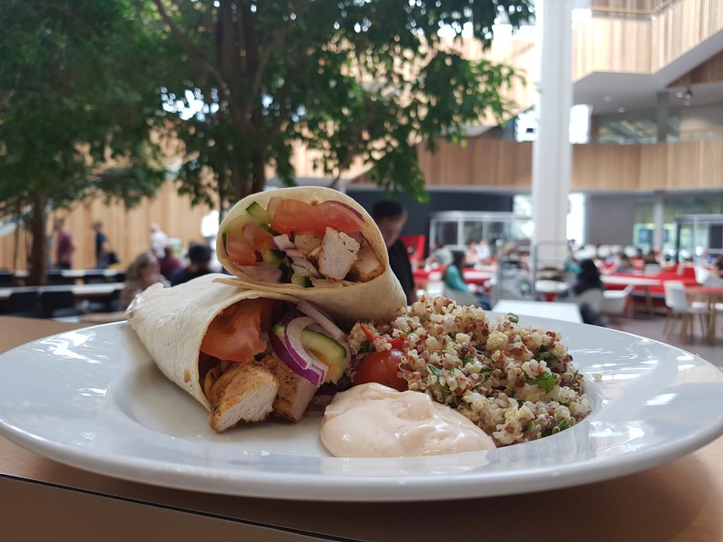 BUunifood's tweet photo. Peruvian Roasted Chicken Wrap is Looking Delicious! @bournemouthuni #lunchtime #fusionbuilding #talbotcampus https://t.co/DjwTLooaiq