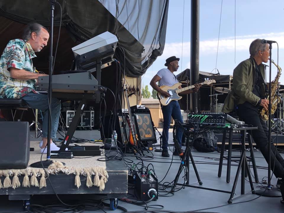 BobJamesMusic's tweet photo. Soundchecking at @SteMichelle (8.3.19)
#doublevision #soundcheck #chateau #stmichelle #winery #bobjames #davidsanborn #marcusmiller #jazz #smoothjazz https://t.co/66kU4UuYBu