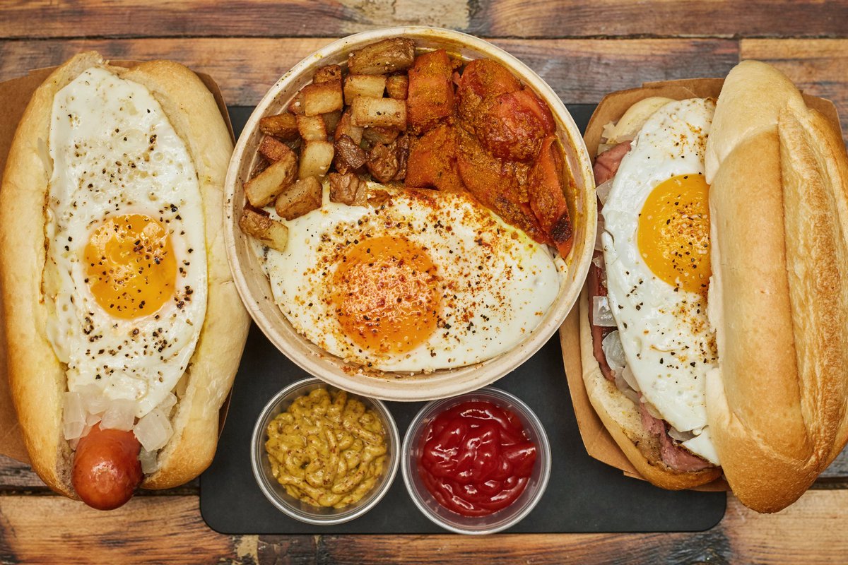 bermuda triangle 
<a href="/ChelseaMarketNY/">Chelsea Market</a> 
<a href="/GrandCentralMkt/">Grand Central Market</a> 
<a href="/highlinenyc/">The High Line</a> 
#berlincurrywurst #currywurst
#breakfast #breakfastsandwich #sausagehash #leberkaese