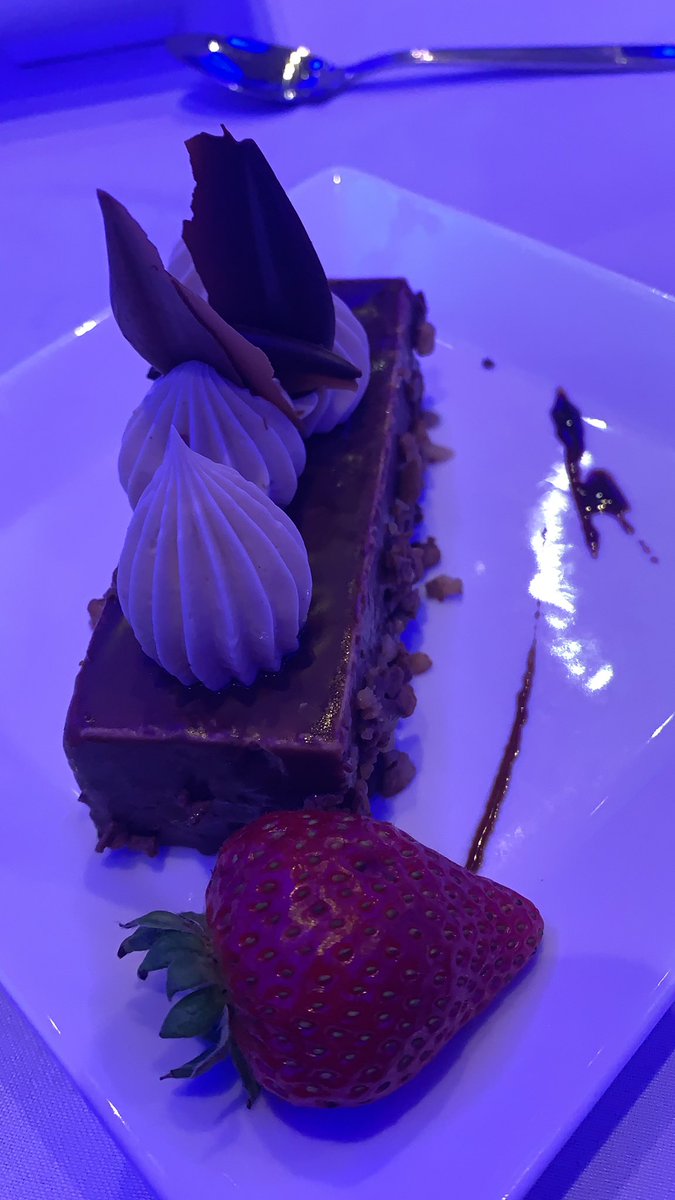 TinaLouiseR's tweet photo. Dessert is delish! NCURAAnnual #AM61 https://t.co/sYr0PH4hoM