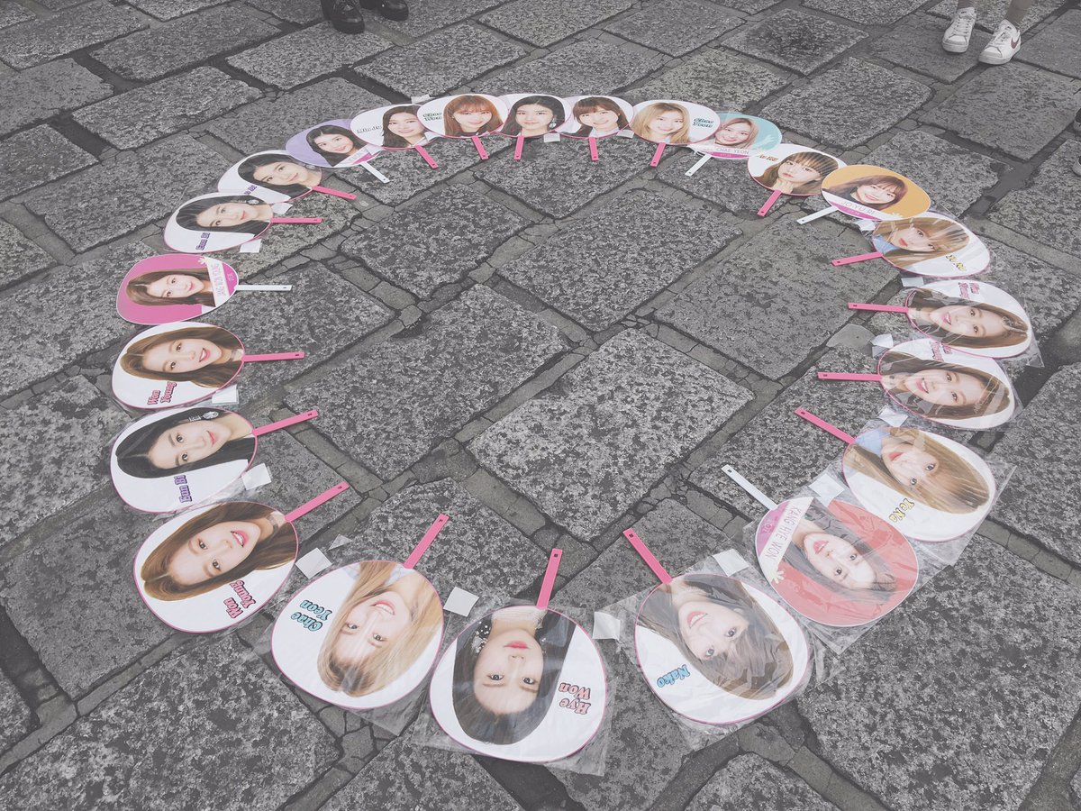 J27iv_'s tweet photo. « IZ*ONE 幕張 ハイタッチ会 »

WIZ*ONE会をします  ！！

沢山の方に来てもらいたいです 😖 リプ DM して頂けると助かります ！

年齢など関係ありません ！
みんなで楽しくWIZ*ONE会をしましょう ♡

場所などは当日ツイートします ！
#拡散希望 #アイズワン #IZONE https://t.co/BRs00XjIgA