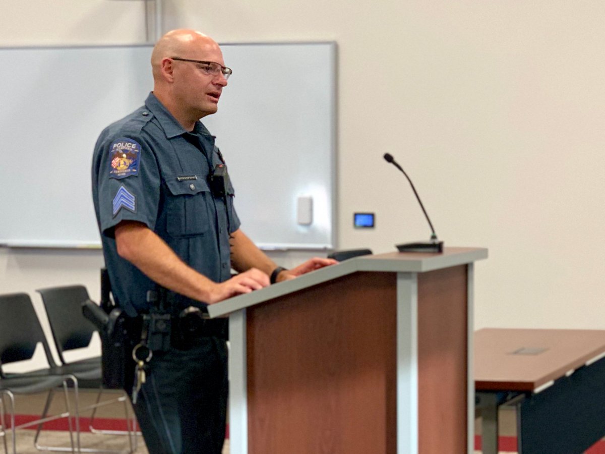 CVSDnews's tweet photo. Help us welcome @Hampden_Twp_PD Sgt. Shawn Fullerton as our new School Resource Officer. He will be stationed at @MountainViewMS1 and will serve across all of our Hampden Twp schools. He joins Ofcr Wes Schmidt, SRO through @SSTwpPD. #PartnershipsWithPolice #WelcomeToCV #CVproud https://t.co/OsKQONd7Ht