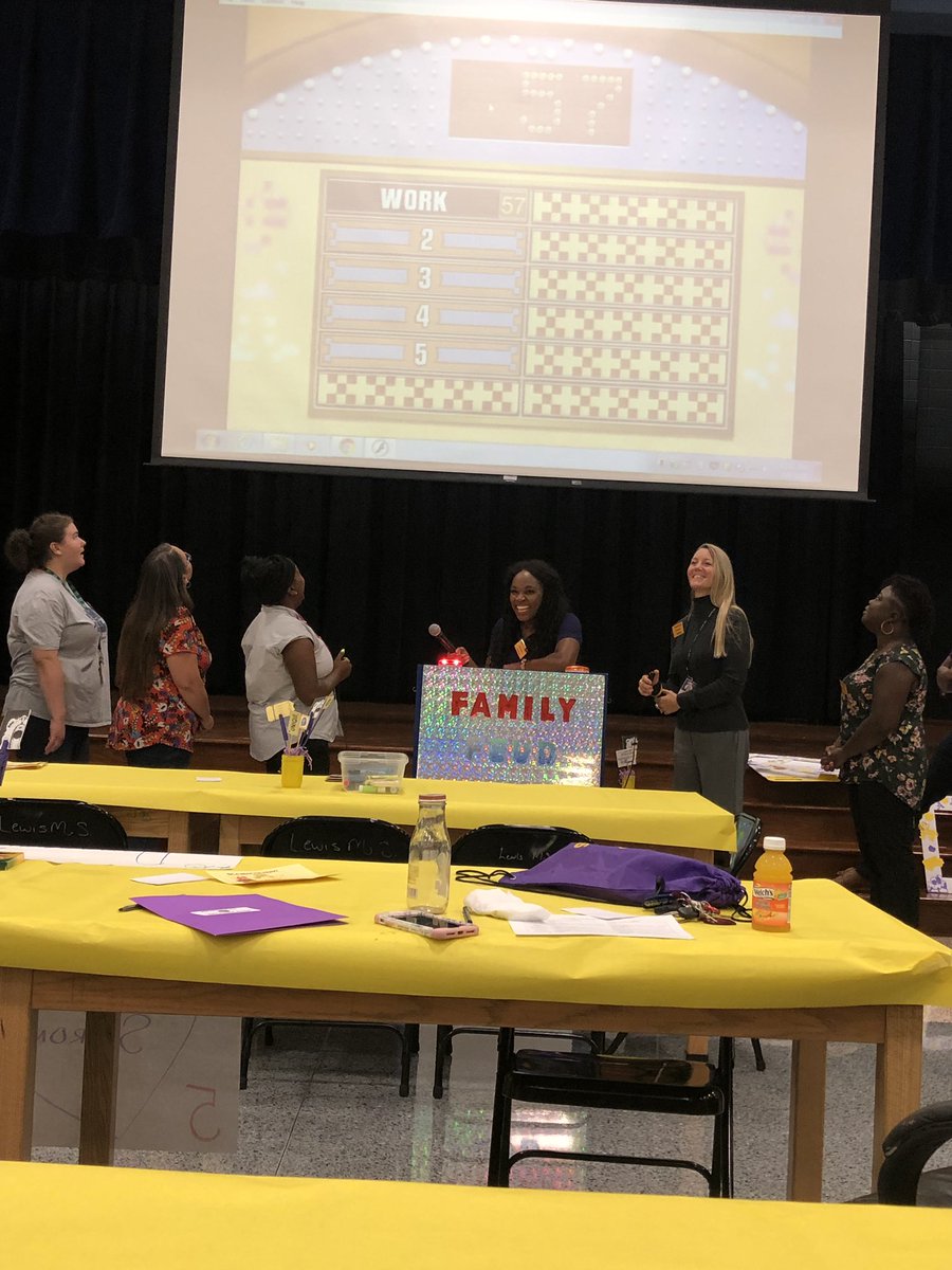 StellMcclelland's tweet photo. @Aldine_Lewis_MS #wearelewis https://t.co/b0lyGTkCEv