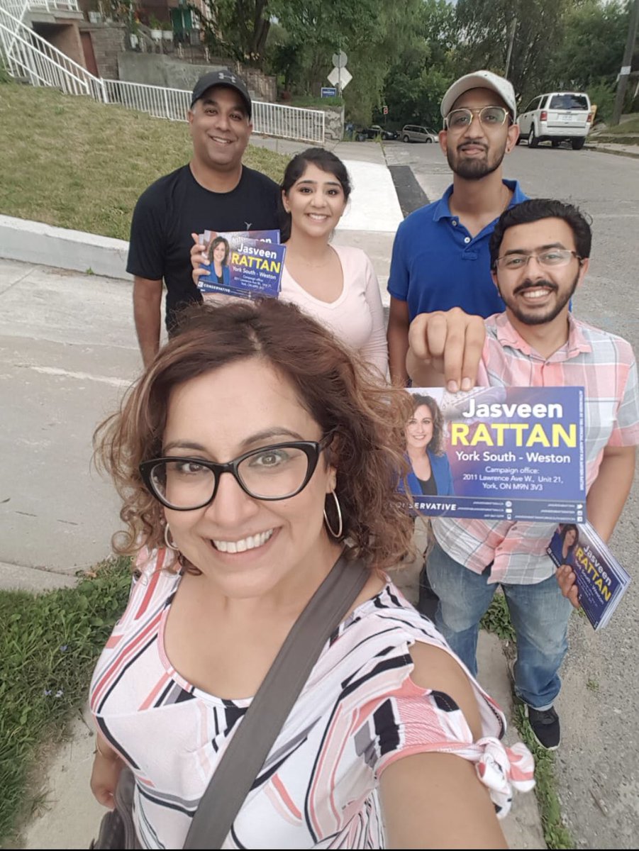 drjasveenrattan's tweet photo. Thank you to our amazing volunteer team for a great long weekend of canvassing in #yorksouthweston ! 
Interested in joining our team? 
Contact us at jasveen@jasveenrattan.ca 
#victoryisknocking @cpc_hq #volunteer #volunteering #cpcvolunteer #ysw #pcwip https://t.co/rMOF4S7w95