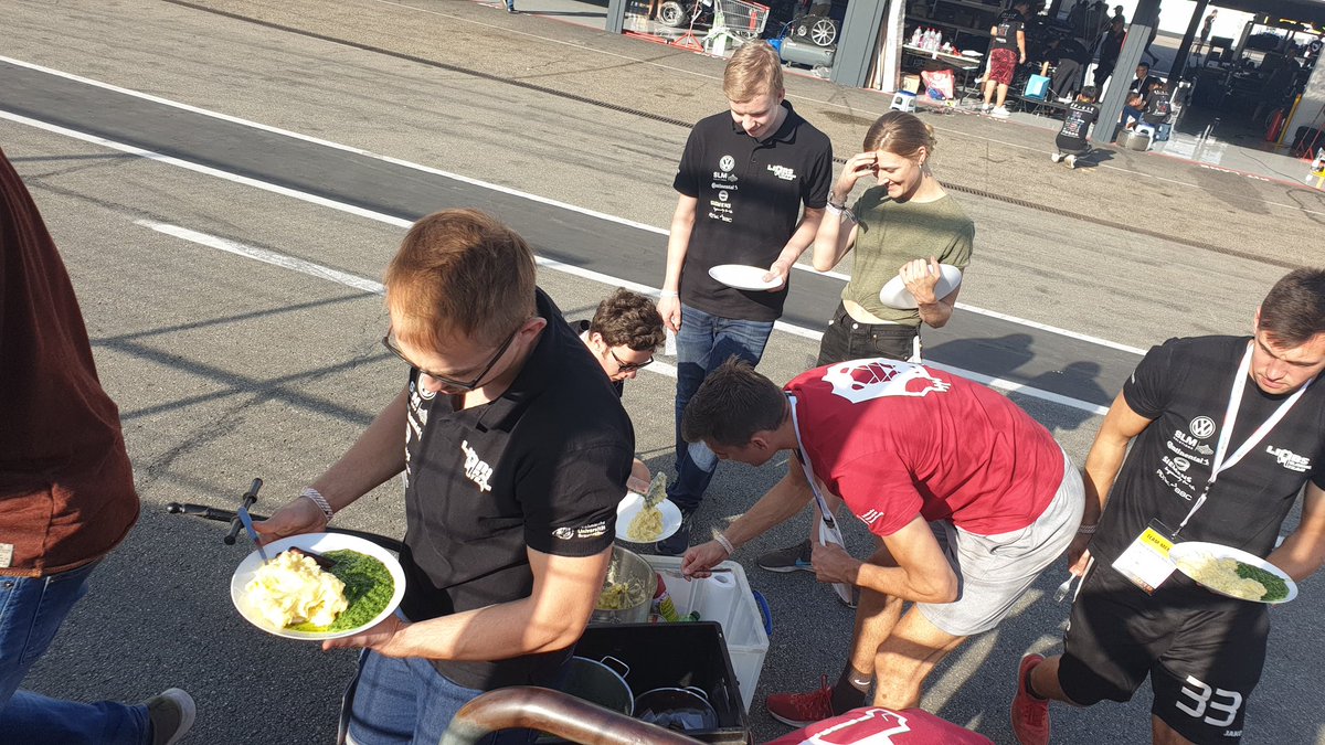 It's time for food :) 
#lionsracing #formulastudent 
#lionstime
#racecar 
#qualitytime