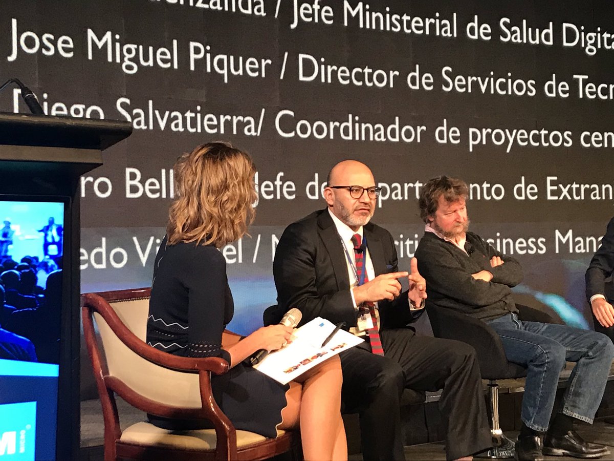 salud_digital's tweet photo. La tecnología ha sido un apoyo fundamental para mejorar el acceso, oportunidad y calidad de la atención en salud. Por eso hoy el Minsal está potenciando la #SaludDigital, dice Dr @hfuenzalidacruz Coordinador de Salud Digital en Panel de Transformación Digital #IngramMicroPSS2019 https://t.co/I9qbmiQh37