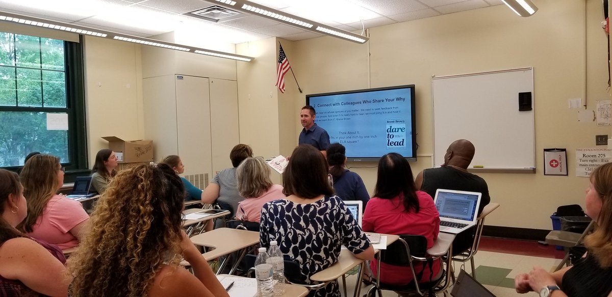 FDStahl's tweet photo. Always a great session with @DrKennethKunz who promotes 5 great practices for an awesome back-to-school experience this year! #SSNJAMLE @NJLiteracy @NJAMLE https://t.co/WlouzpNqDA