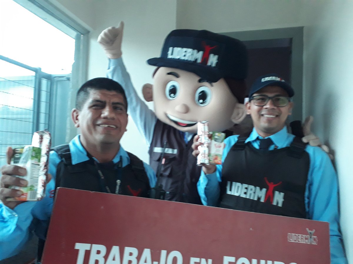 jeremysolis93's tweet photo. #SomosLiderman Seguimos recorriendo las Unidades de nuestros Liderman, compartiendo un refrigerio con ellos, conversando de los temas de GTH #AmaTrato #AmaCrece y estando cerca de ellos. @negreteate @mari_eaa @LidermanOficial 😎💯 https://t.co/HZfrMwTjOz
