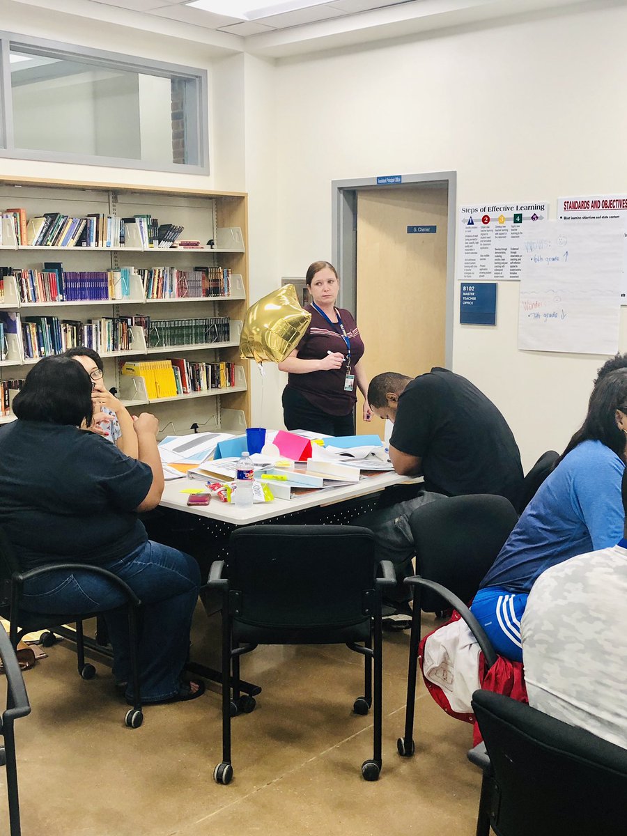 TchaAtHeart's tweet photo. Team work makes the dream work at the Prep. @JGG0321 @rgbazileteaches @butterfly316_21 @HeatherWReese1 #LevelUp https://t.co/2HY5TBSPmu