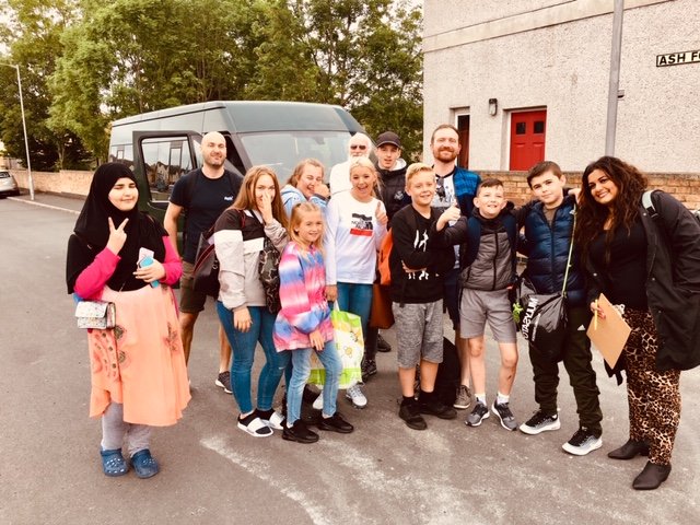 ScholemoorBeaco's tweet photo. A few photos from a couple of weeks ago; Our Youth Action Group! A great team effort, raising their own funding and planning a day trip to #Blackpool thanks to @bradfordmdc #ELSFund who supported the group's application for the activity! #Team #youngpeople #YouthVoice #Funmaking https://t.co/usQrorXzNi