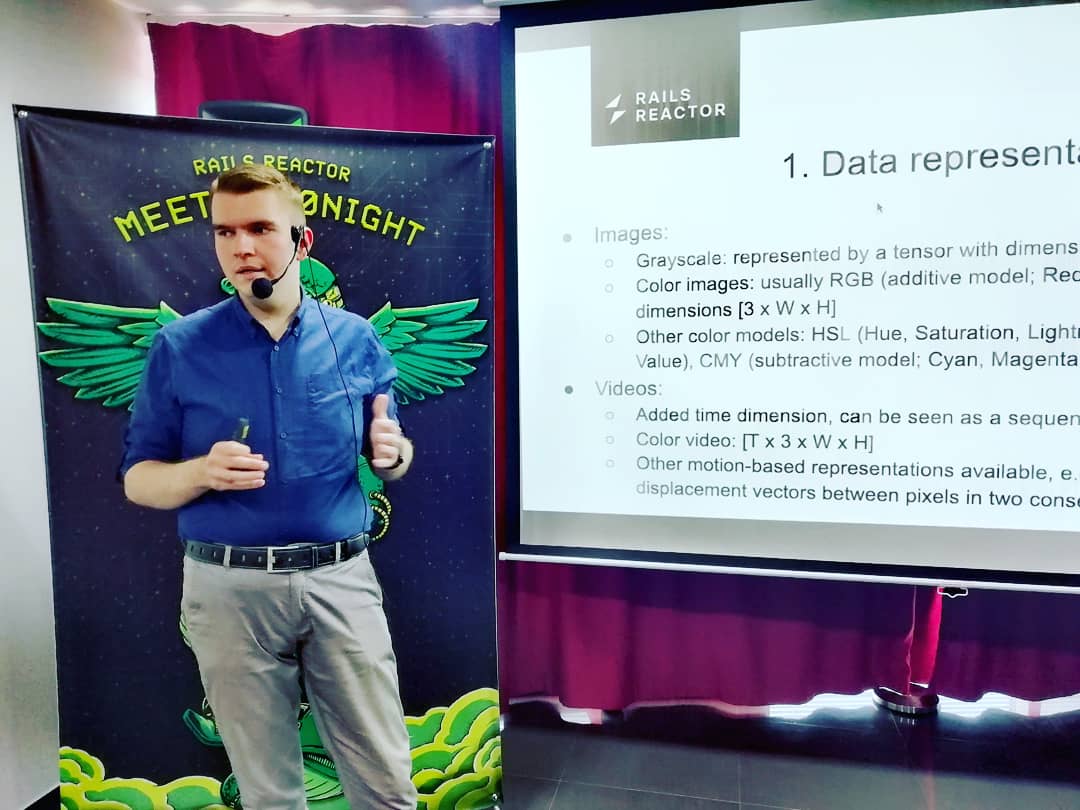 proxet_com's tweet photo. Dmitriy Tkachenko is talking about CV specific topics #1 at #RRMLSchool #RailsReactor https://t.co/gVBAPgov1B