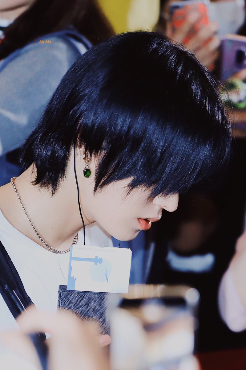 ratednyt's tweet photo. bitches really be completely absolutely utterly whipped for yuta. it's me. i'm bitches. https://t.co/zccZ4mqp21
