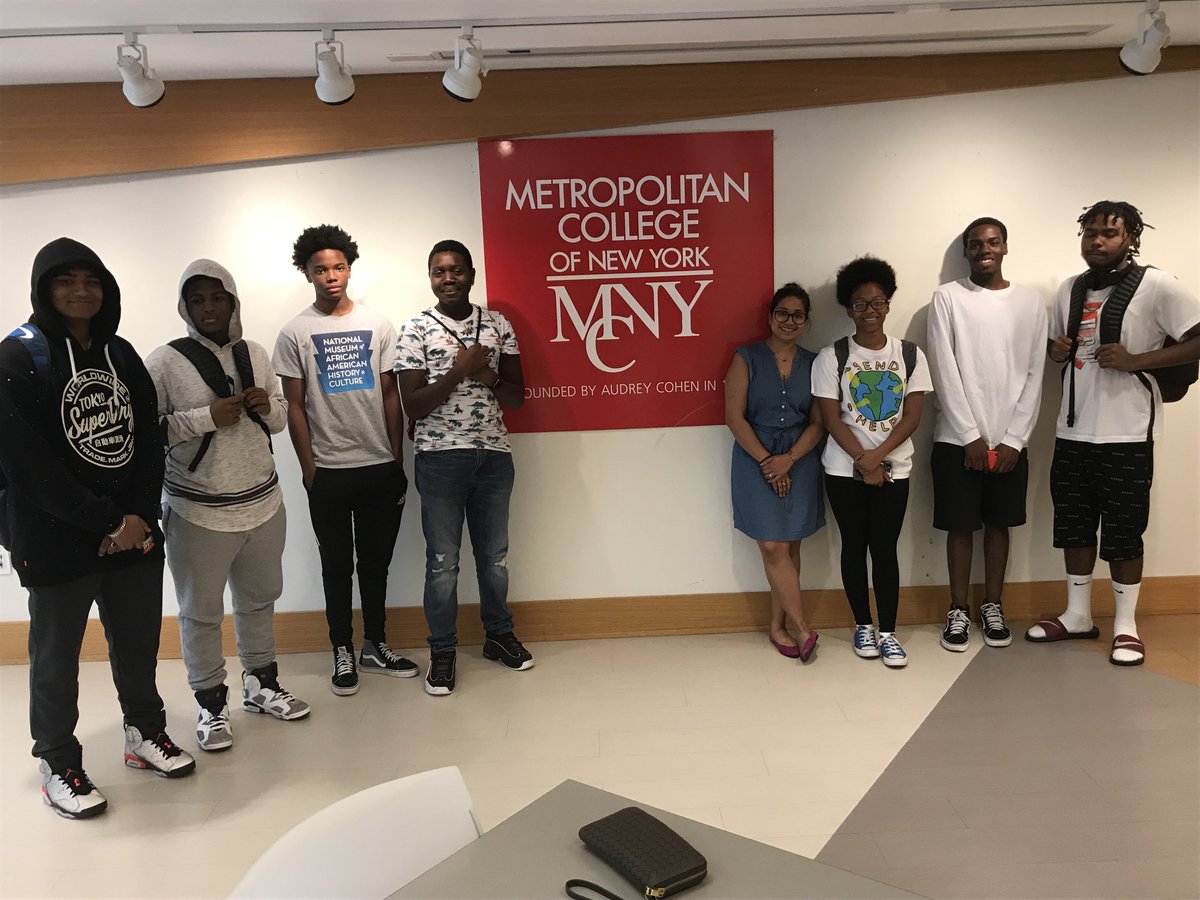 NurelysF's tweet photo. thanks people of metropolitan college for giving us ideas and giving us new ideas to improve our work...also was fun to meet new people #FUN #MAKINGFRIENDS and #HAVINGAGREATTIME 
@jonmannionBASE @jiminparklover1 @JOBusinesss @smmap https://t.co/mcfCcVe91S