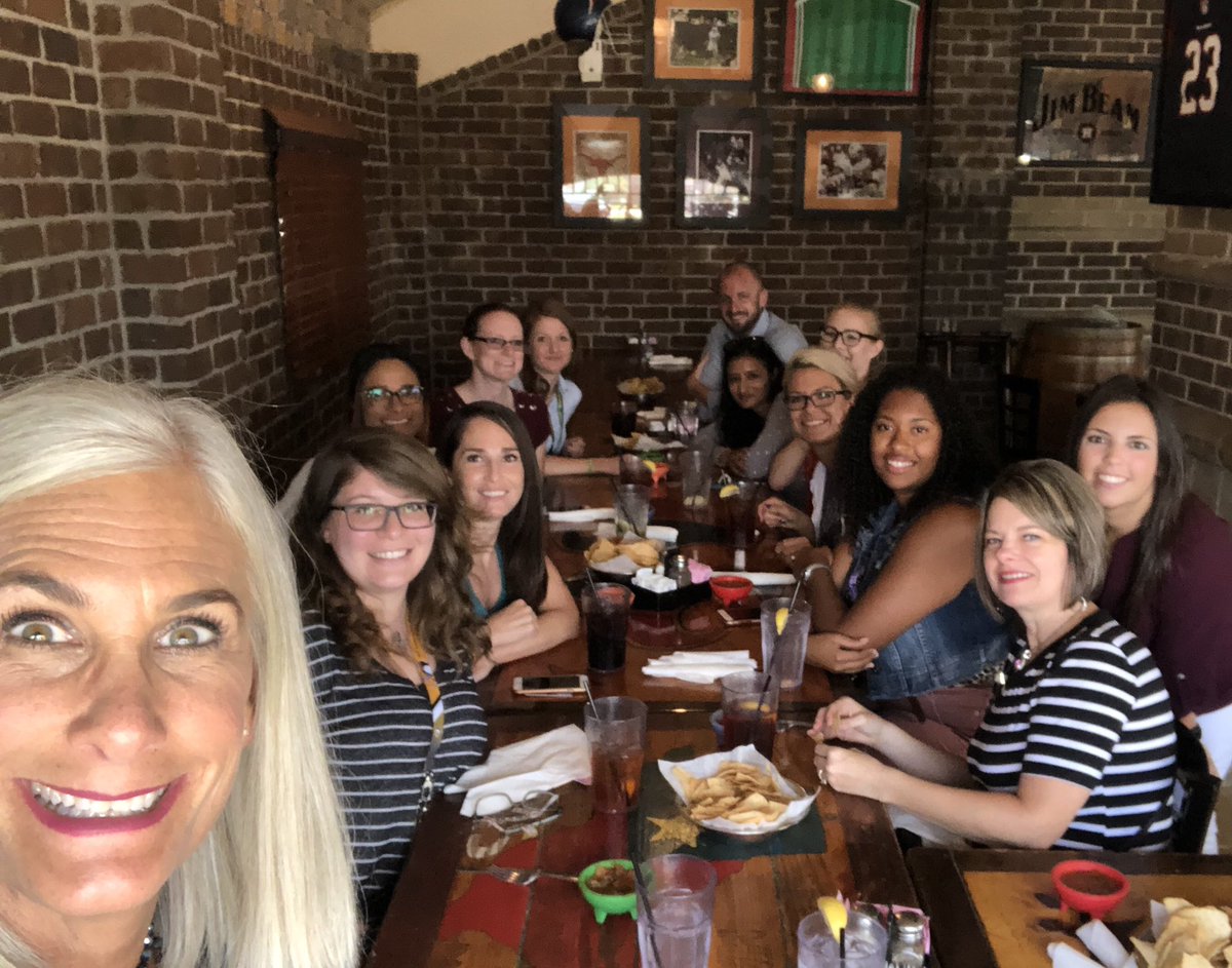yWinnie1986's tweet photo. New KISD Math Teachers  ready to make a difference in the lives of high school students! #KleinMath https://t.co/qdQyxrbYof