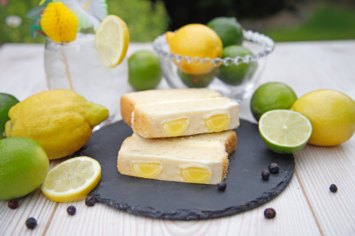 SpongeCakesLtd's tweet photo. We now have Gin and Tonic as a slice available to add to our Cake Cards! The perfect slice to send over the Summer. Get yours here - https://t.co/OFIhewswSk #GinAndTonic #Cake #CocktailCake #CakeCard #CakeInThePost #LetterboxCake π https://t.co/OSudycuiN6