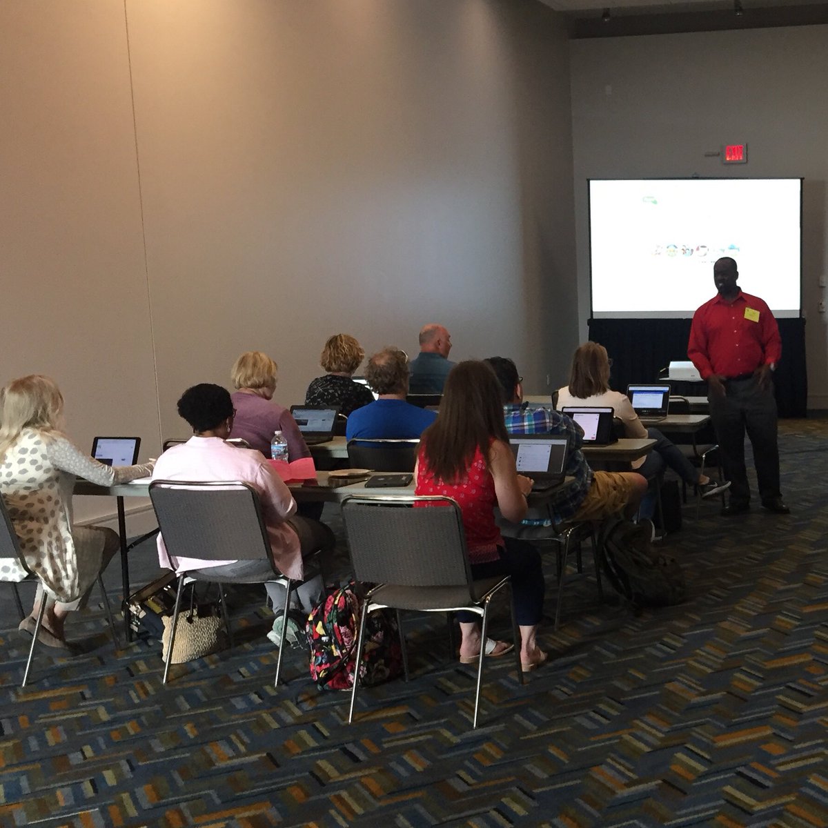 falconphysics's tweet photo. @madison_ron sharing #FlipGrid at @MACUL #GoogleFEST https://t.co/xV2qajJRFb
