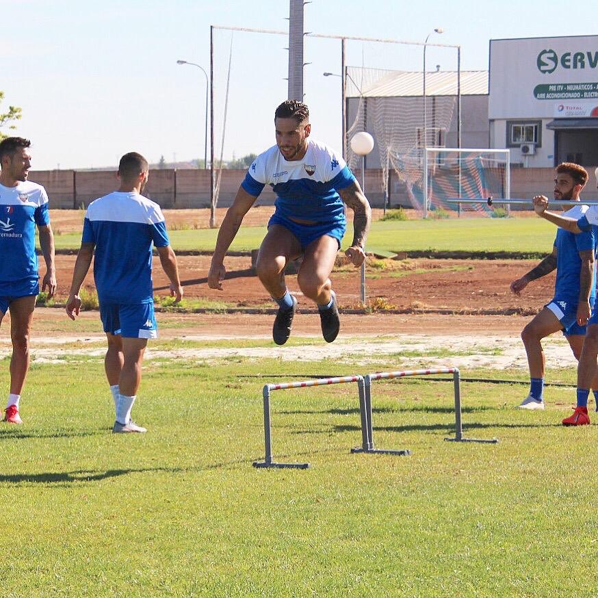 EMM2764's tweet photo. Kike Montesinos Echavarri, ejemplo de constancia, disciplina, ya estás de vuelta para hacer lo que más te gusta https://t.co/Yp1RGZdjiX