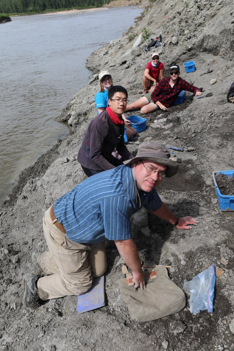brandyyanchyk's tweet photo. Finding #dinosaur bones in #GrandePrairie, #Alberta is hard work. We're filming #DinoTrails S2 here. Thank you to @AncientAnatomy, #CorwinSullivan and his #BADP team from @UAIberta & @CurrieMuseum for letting us come along. #TelusOriginal @STORYHIVE #WatchLocal #WapitiDinos https://t.co/vdDcRoqwRJ