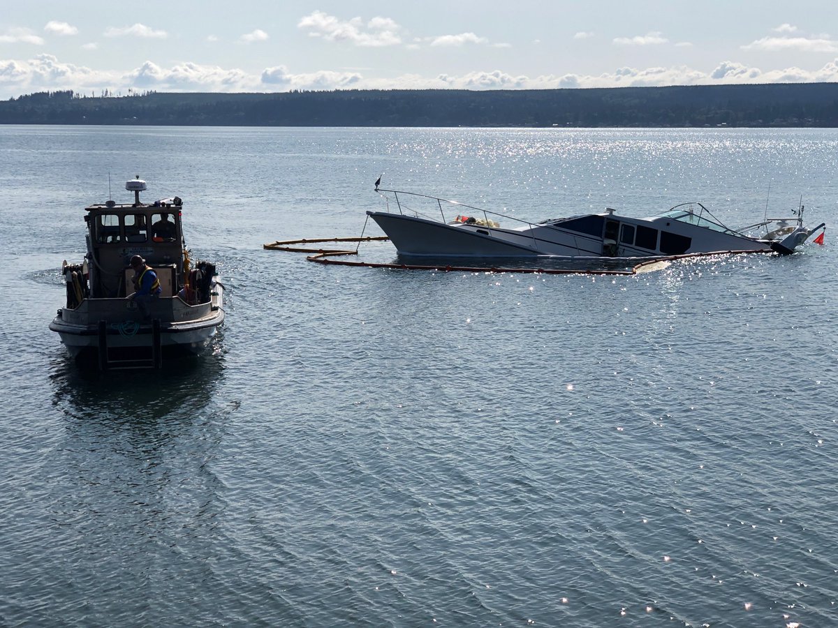 NOAACleanCoasts's tweet photo. Last month, we responded to 10 incidents, including oil discharges, sunken vessels, and a hazardous chemical spill. Check out the full list on our blog: https://t.co/bXfDSDqwGM #scicomm #hazmat https://t.co/sEGxP81EjS