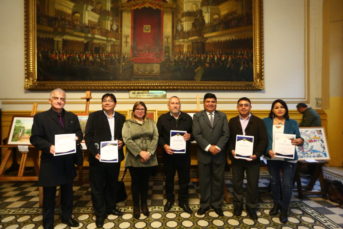 [HOY] Se llevó a cabo exposición artística “Identidad #Cañetana” a cargo de la congresista Lizbeth Robles Uribe. Participó el parlamentario Clayton Galván Vento.