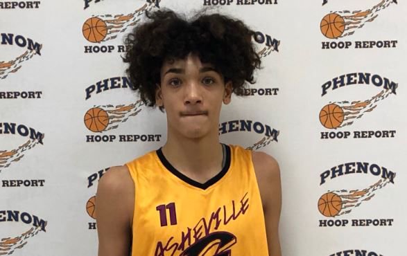 Player Profile: 6’7 ’23 Addison Archer (Forest City/Team CP3)
@2022Cp3 #PhenomHoops 

- He just continues to get stronger and more fluid on the perimeter, but already has the two-way feel and instincts necessary to become an absolute force

Read: phenomhoopreport.com/player-profile…
