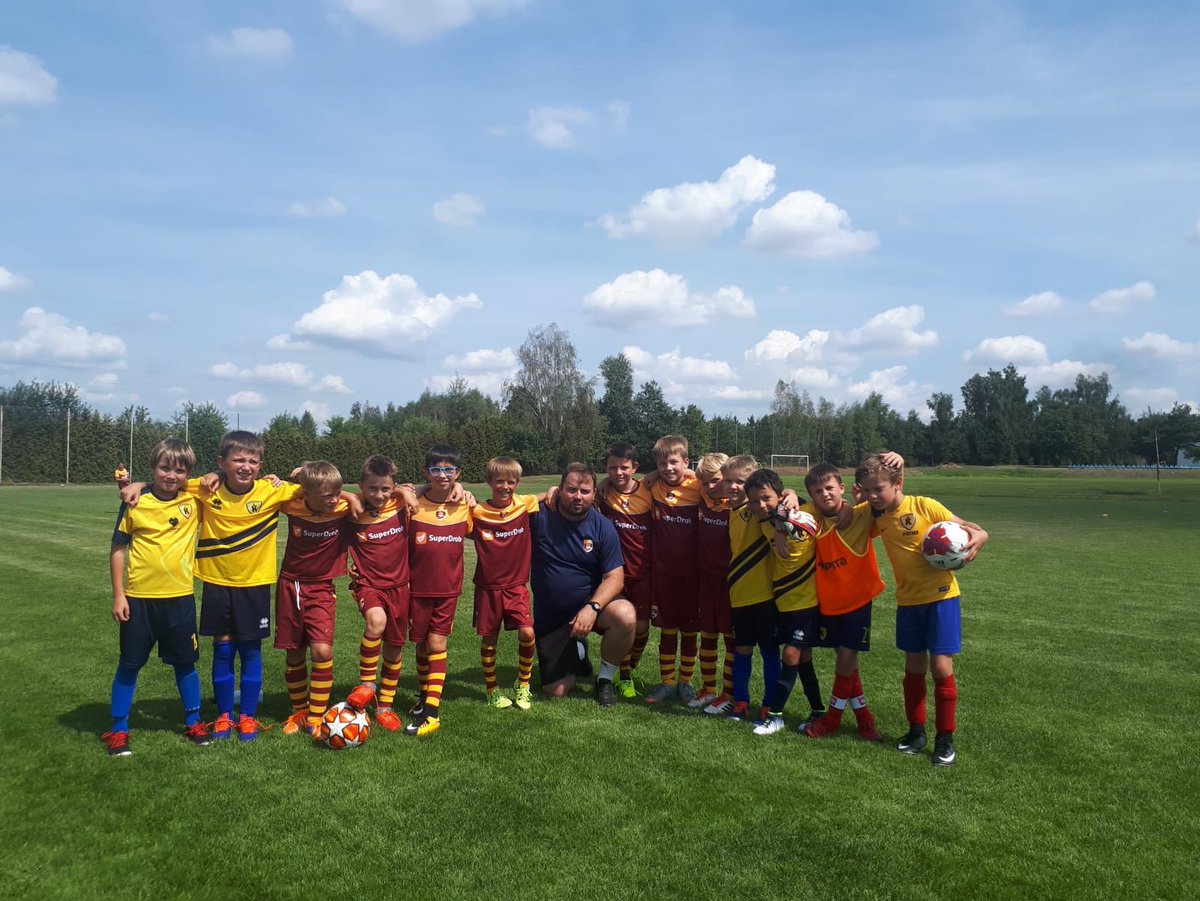 UKS_Zagle's tweet photo. Wspólny obóz warszawskich Żagli i katowickiej Kuźnicy 💪⚽️🔥 https://t.co/6MX1MPKIUf