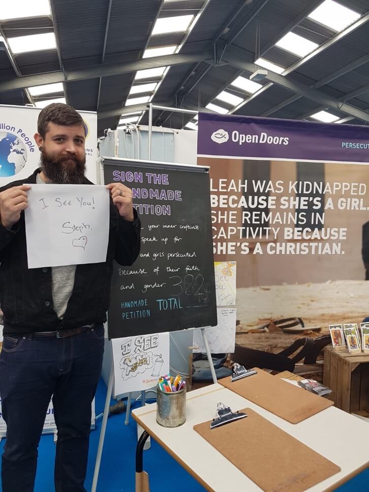 OpenDoorsUK's tweet photo. We're delighted that singer-songwriter #StephMacleod has signed the #HandmadePetition at @creationfestuk. Thanks for showing you stand with your persecuted Christian sisters, Steph!
If you're at the festival 🎪, head over to the Open Doors' stand, say hi 👋 and get signing ✍ https://t.co/tbNhMsY2h0
