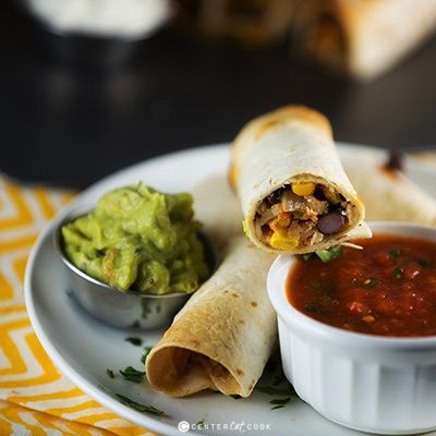 CenterCutCook's tweet image. Baked Chicken Flautas: centercutcook.com/baked-chicken-… #food #recipes #appetizers #snacks #chicken #poultry #meat