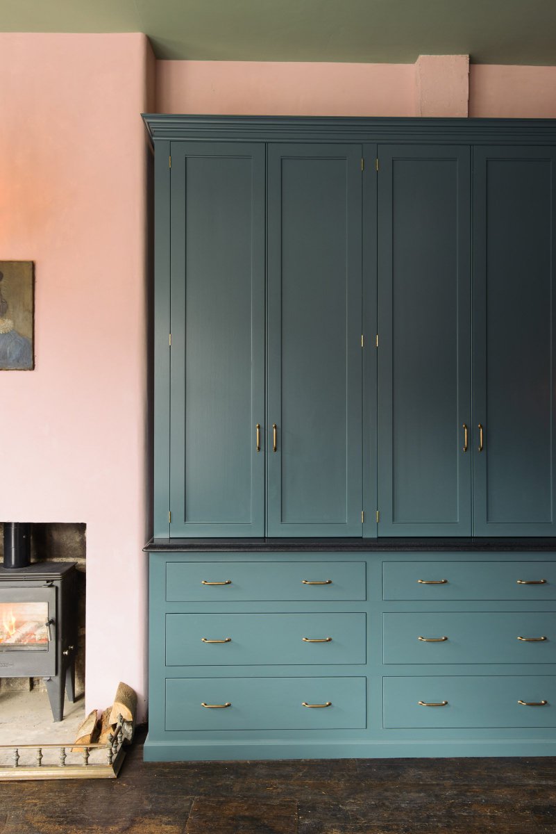 deVOLKitchens's tweet image. Get yourself a pantry. Good organisation is good for the soul, there's nothing more frustrating than your food being scattered all around your kitchen in random cupboards. #deVOLDesign #deVOLTips