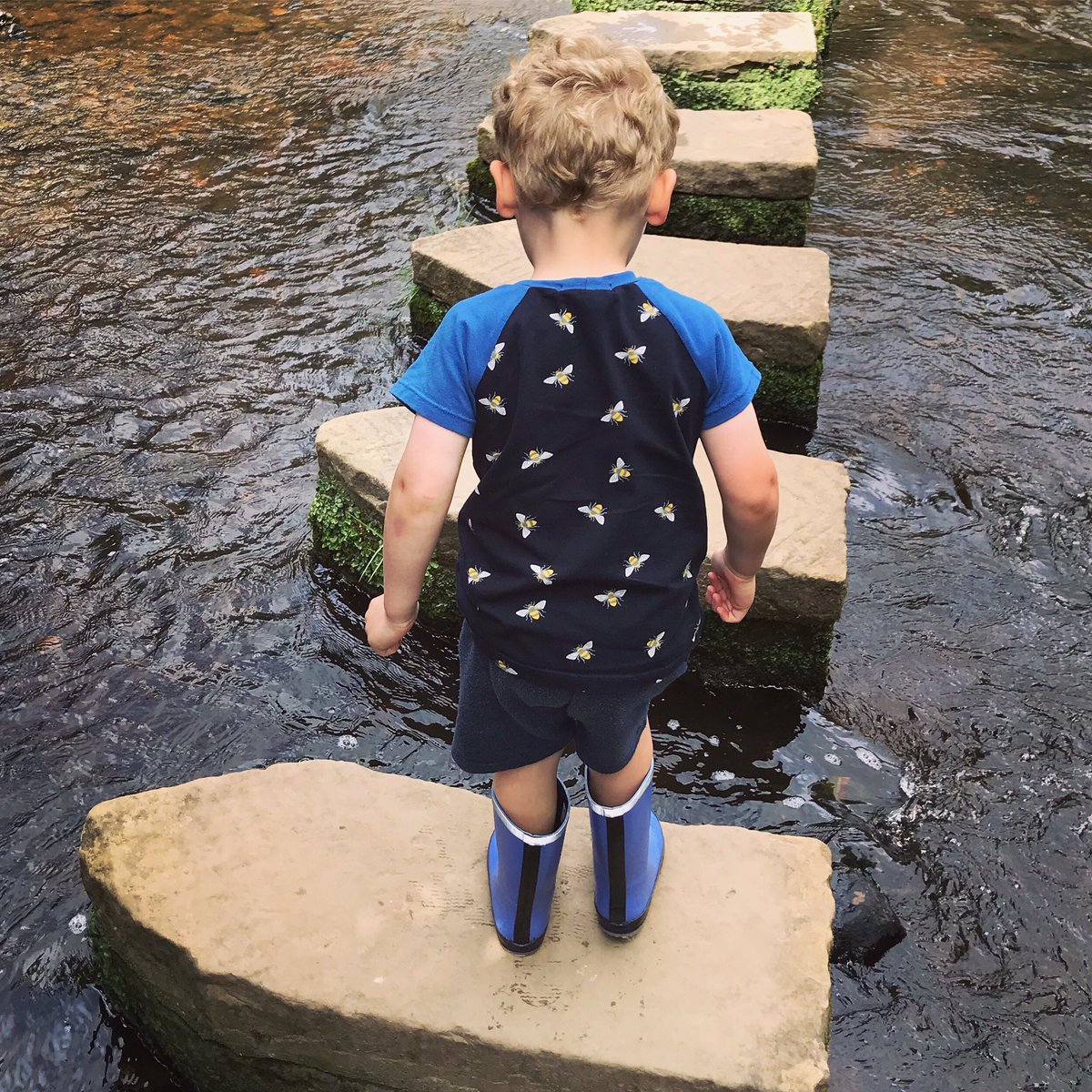 littlegoldbee's tweet photo. P.L.A.Y 

All of my clothes are designed to be comfy, so kids can do what they do best! 

SHOP THE BEE PRINT: https://t.co/XwECQ9Z7ub 

 #steppingstones #handmade #handmadekidsclothes #summerfun #daysoutwithkids #exploringwithkids #familytrips #northyorkmoors https://t.co/4sZ8TKEA8m
