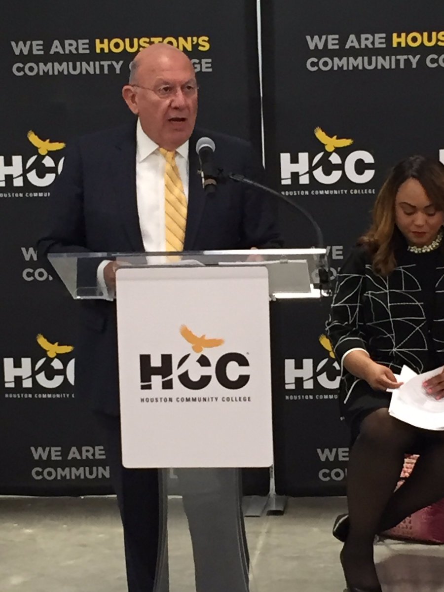 HOUCityCollege's tweet photo. We’re proud to celebrate the expansion of the @HCC_Northeast North Forest Campus today! The expansion includes academic classrooms, student amenities, a community room, the Automotive Center of Excellence and much more! Come by today and take a tour of the campus! WeAreHCC https://t.co/RWI0lD6dOn