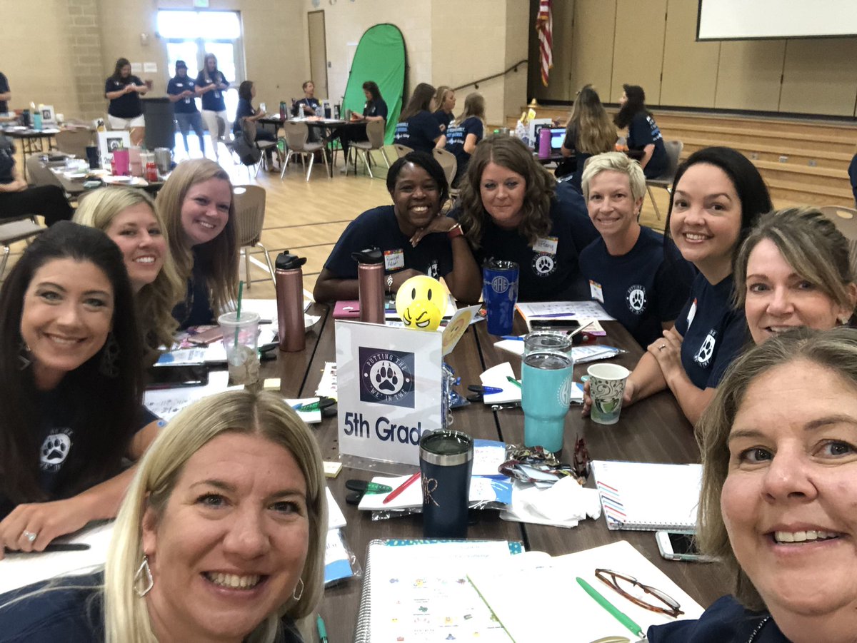 TWE_McClure's tweet photo. Great start to the school year!  @TWEHowl #5thgradedreamteam https://t.co/SoLc0HWmQ3