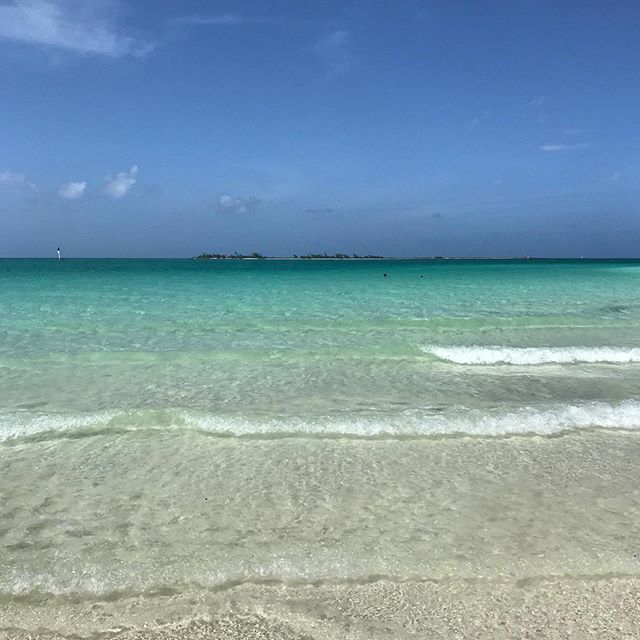 ~BLUE~  The tropical beach  of Cayo  Guillermo  #cuba #cayoguillermo #cubatravel ift.tt/2KvpTF9