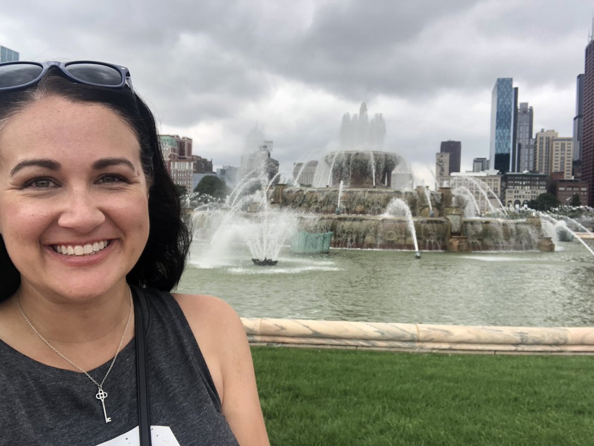 _kimms_'s tweet photo. Buckingham Fountain really is a sight to see. #KimmChi https://t.co/r162z18zGQ