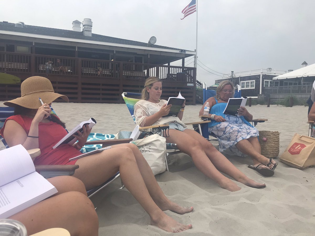 hvazquez14's tweet photo. #PathwaysBook Book Club underway with the awesome Gladstone Street School! @MsLanni @MsJohns1314 #highlanderInst @mkaysigler @J_SR1 https://t.co/xKpTY2ThUs