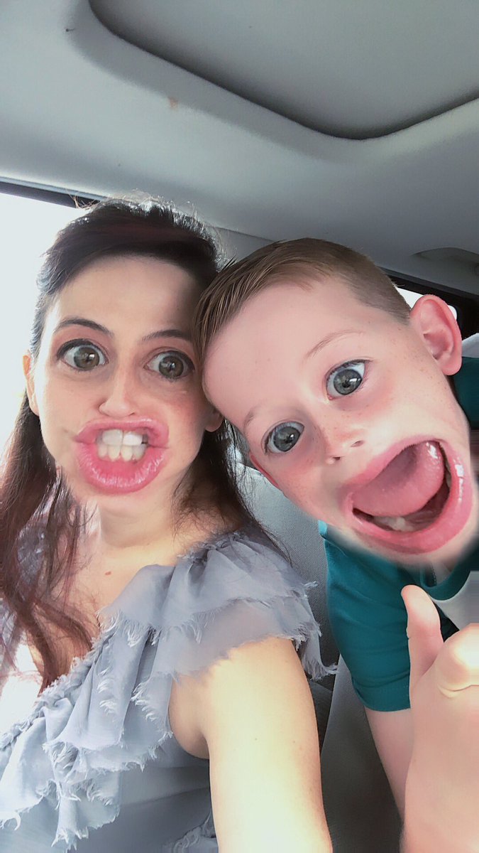 createdizeyen's tweet photo. What you do when you are early to an appt and have extra time to wait.
—
#Selfie #Fun #MyBoy #CheapThrills #HumorMe https://t.co/BcuYEwKKd7