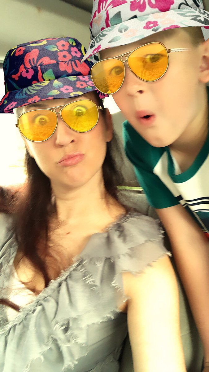 createdizeyen's tweet photo. What you do when you are early to an appt and have extra time to wait.
—
#Selfie #Fun #MyBoy #CheapThrills #HumorMe https://t.co/BcuYEwKKd7