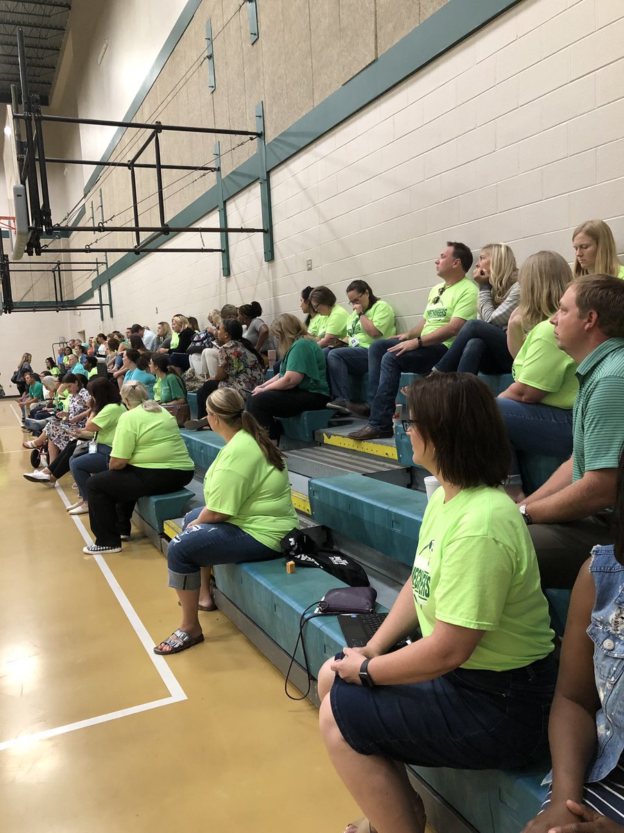 edtech2love's tweet image. #BrenhamU #IChooseBrenham #GreatThingsBrenham Day 2 after lunch- 4 messages to protect our students- @BrenhamPD Community Safety, @BrenhamISD Keep Calm &amp;amp; B-You, @PaulAschenbeck Classroom Safety Checklist, @BrenhamCubAth The ABC’s to Great