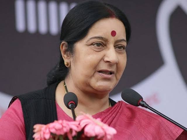 SenhoraMagazine's tweet photo. We are saddened to hear about the untimely demise of Smt Sushma Swaraj. Our condolences to her family and loved ones. @SushmaSwaraj #SushmaSwaraj #BJP #Kashmir https://t.co/sDXi0Jw3MV